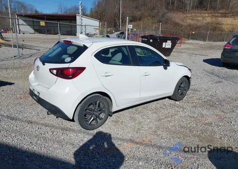 2020 Toyota Yaris Le из США, поврежденный, VIN 3MYDLBJV6LY704861